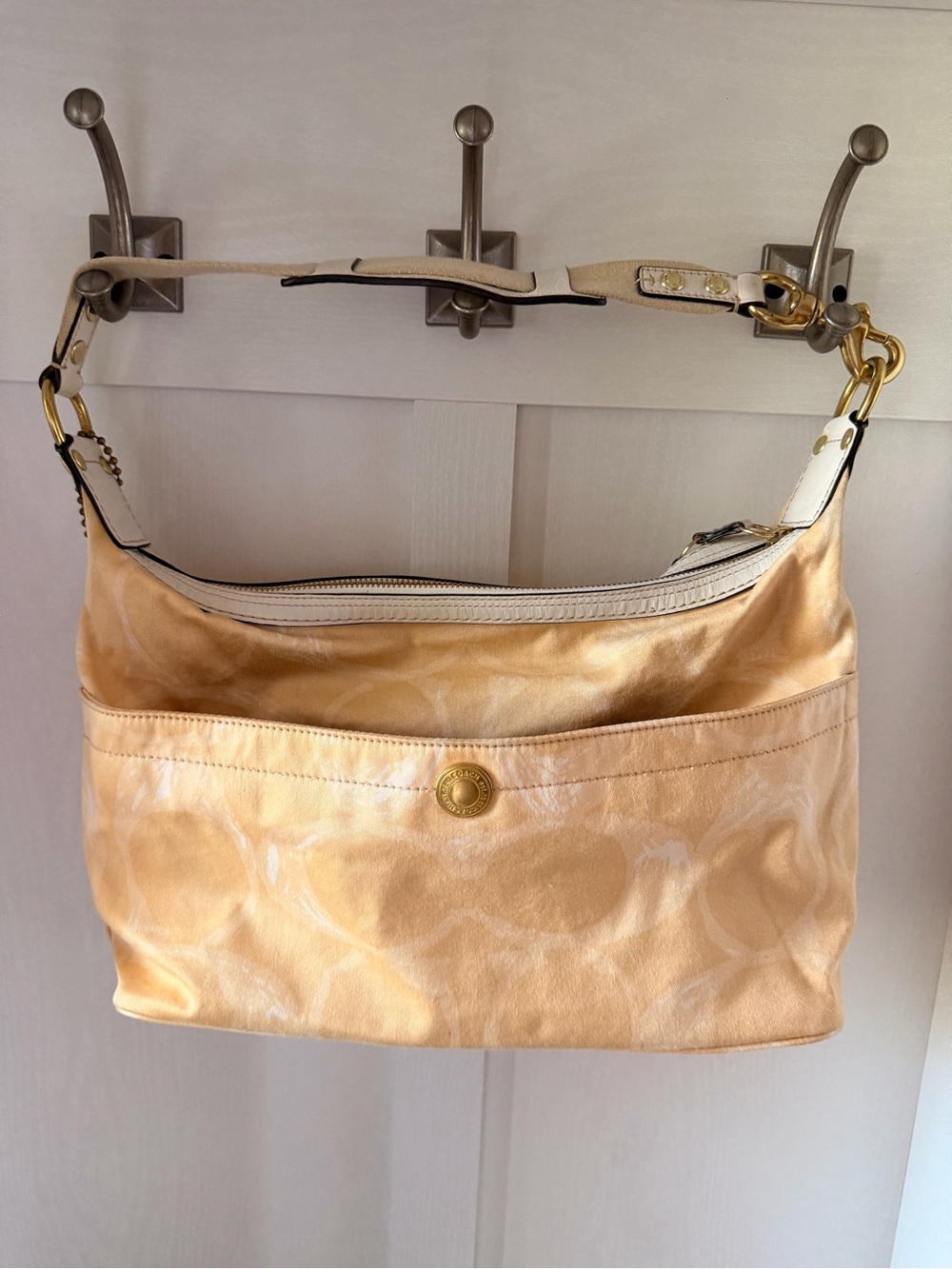 vintage early-2000s Coach Hamptons Scribble Signature Hobo Bag.